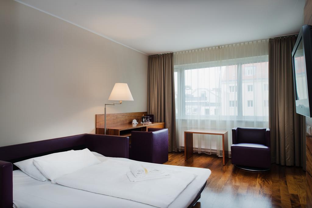 ปาคัท สวีท โฮเต็ล Hotel เวียนนา ภายนอก รูปภาพ